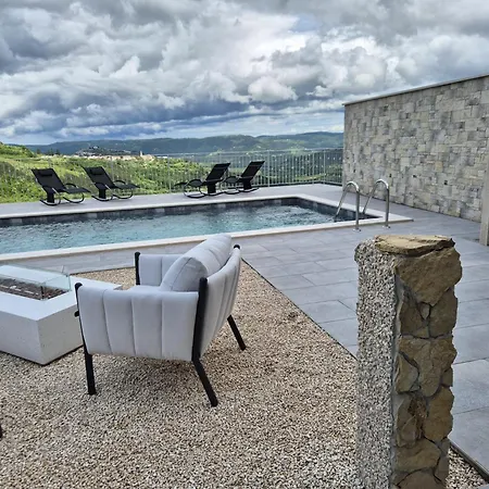 Domus In Monte Semesterbostad Kaldir