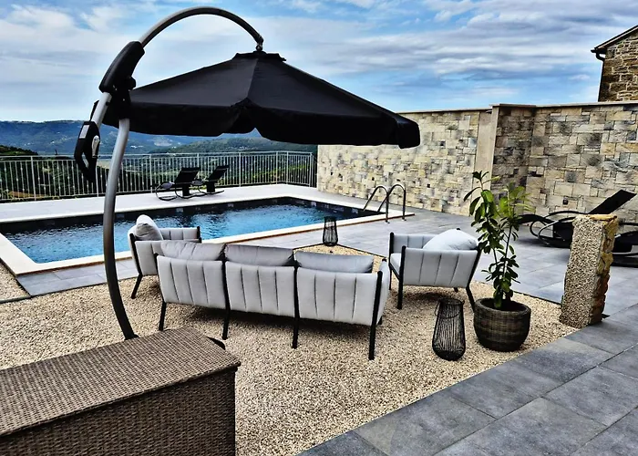 Domus In Monte Semesterbostad