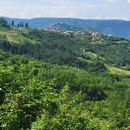 Domus In Monte Feriehus