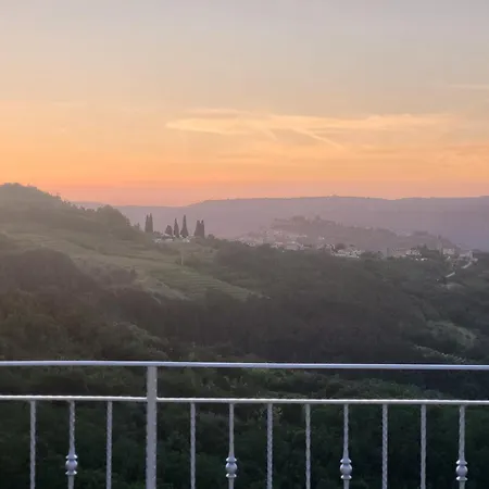 Domus In Monte *