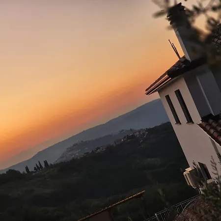 Domus In Monte *